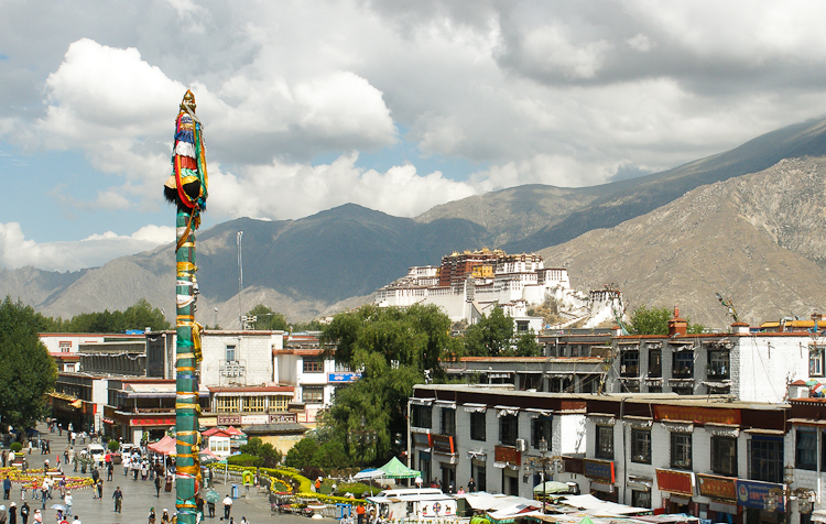 Potala Palace Rises Above Lhasa